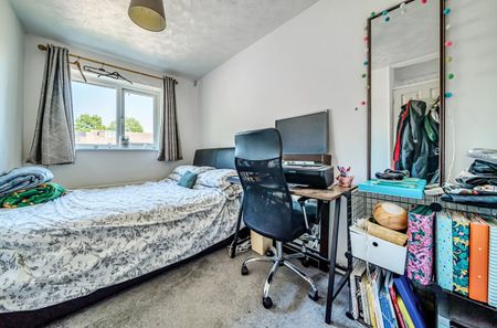 2 bedroom terraced house to rent - Photo 2