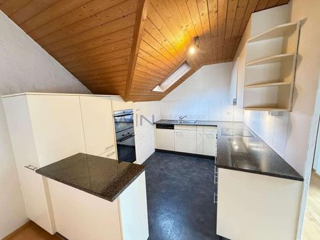 Maisonette-Dachwohnung mit idealem ÖV-Anschluss - Photo 3