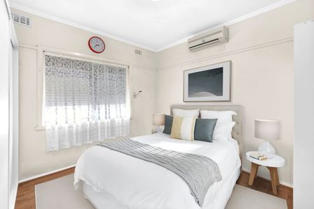 Lovely 2-bedroom home in Prime Location - Photo 5