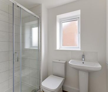 3 bedroom terraced house to rent - Photo 5