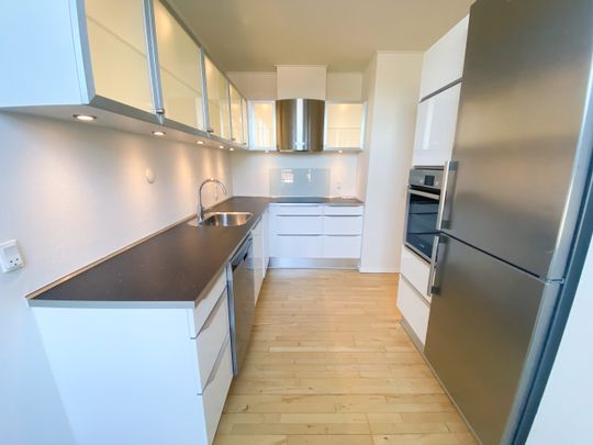 Rummelig 2-værelses lejlighed i vestbyen - Photo 1