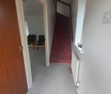 3 Bed Semi-Detached House, St. Nicholas Close, CV1 - Photo 3