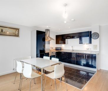 Penthouse To Let - Photo 6