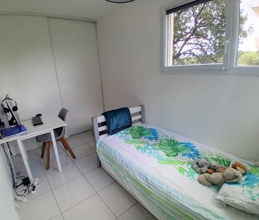 AIX LA DURANNE APPARTEMENT T3 MEUBLE AVEC TERRASSE ET GARAGE, - Photo 4