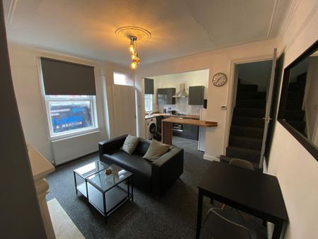 2 bedroom house share to rent - Photo 3