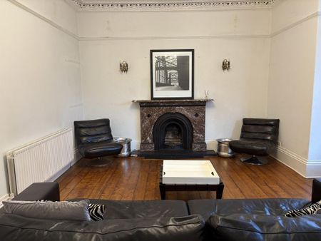 4 bedroom semi-detached house to rent - Photo 2