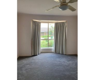 4 Lakeview Avenue, Port Lincoln SA 5606 - House For Rent | Domain - Photo 4