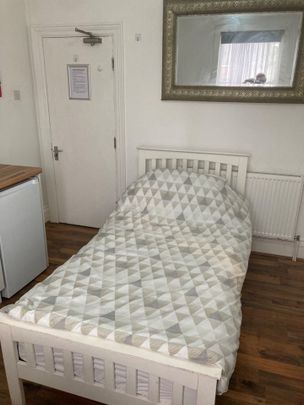 Studio Flat, Coventry, CV2 - Photo 1