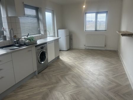 TurnerAvenue, LangleyMill, NOTTINGHAM - Photo 5
