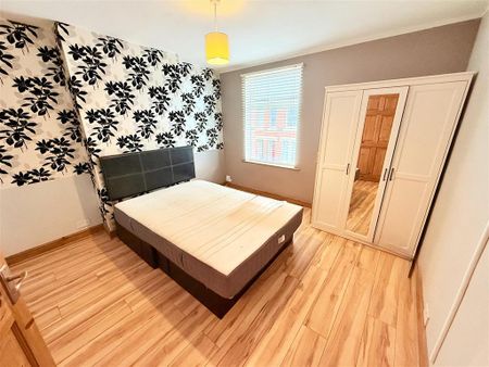 2 bedroom terraced house to rent - Photo 5