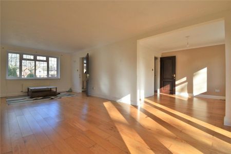 4 bedroom detached house to rent - Photo 2