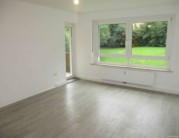 Renovierte 3 - Zimmer Wohnung mit Balkon in modernisierter Wohnanlage! - Foto 1