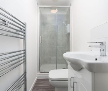 5 bedroom semi-detached house to rent - Photo 4