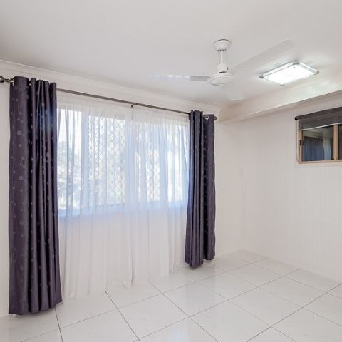 35 Magnolia Avenue, Kin Kora - Photo 1