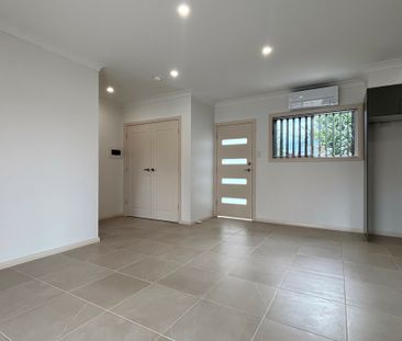 Modern, Stylish & Private! - Photo 4