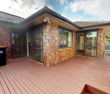 Central Palmerston North - 2 Bedrooms - Photo 2