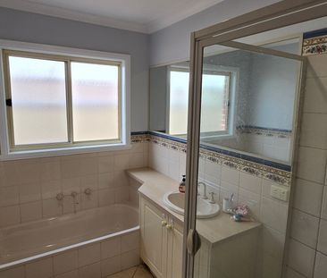 3 Bedroom Home - Photo 6