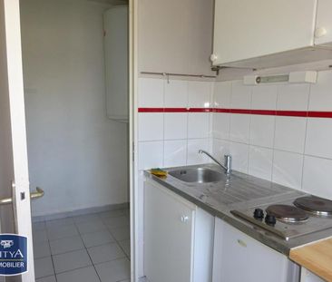 Location Appartement 2 pièces 47m² CASTELNAU LE LEZ 34170 - Photo 3