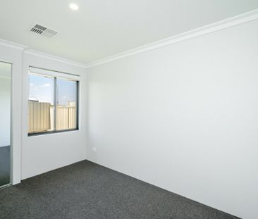 Near new and waiting for its first family - Photo 4