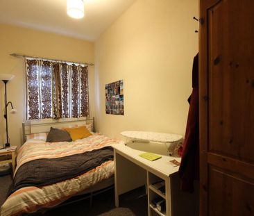 5 bedroom terraced house to rent - Photo 3