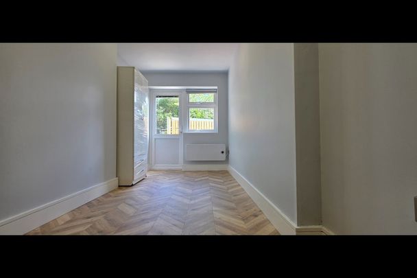 Studio Flat, Landseer Road, EN1 - Photo 1