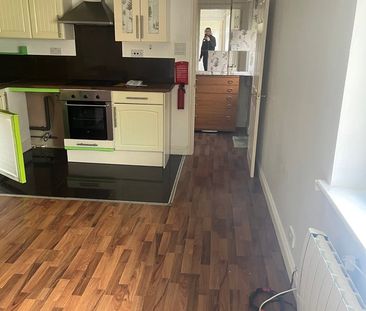 1 Bed Flat, Lathwell Court, LU2 - Photo 1