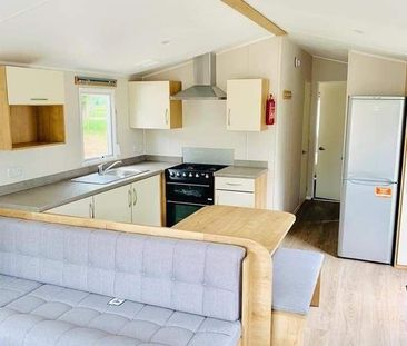 2 bed Park Home in St. Osyth , Clacton-on-Sea, CO16 8SA - Photo 3