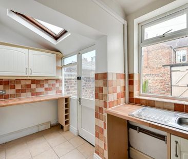 2 bedroom terraced house to rent - Photo 6