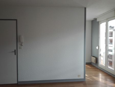 Location Appartement 2 pièces 27m² - Photo 2