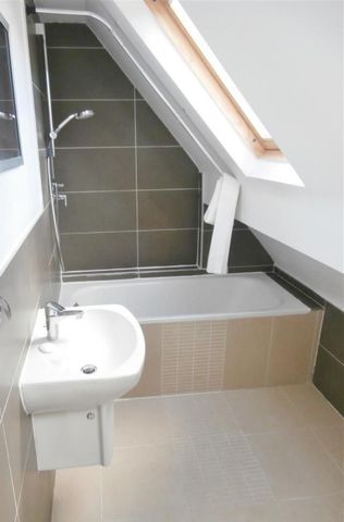 Knighton Drive, Leicester - Photo 3