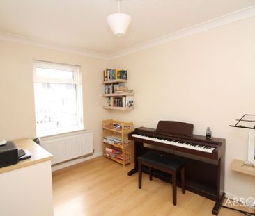 3 bed semi-detached house to rent in Glebeland Way, Torquay, TQ2 - Photo 5