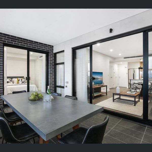 2-bedroom shared unit, Loftus Street - Photo 1
