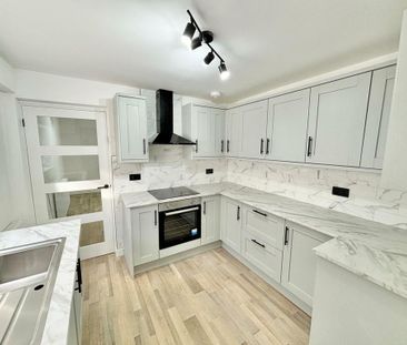 3 bedroom maisonette to rent - Photo 4