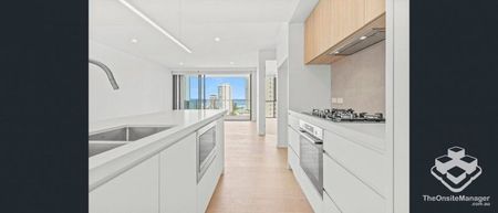 FOR LEASE â Panoramic Ocean Views on Level 20 | 2-Bedroom Luxury Residence | Available 20 January 2026 - Photo 4