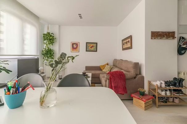 Calle de Pamplona, Madrid, Community of Madrid 28039 - Photo 1