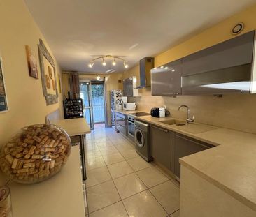 Location Appartement 3 pièces 80m² NICE 06300 - Photo 4