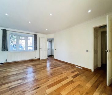Clare Gardens, Egham, Surrey, TW20 9JQ - Photo 6