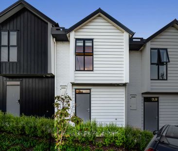 2 Bed Townhouse in Ellerslie! - Photo 3