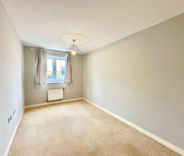 2 bedroom Flat To Let - Photo 5