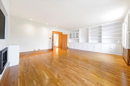 3 bedroom flat to rent - Photo 3