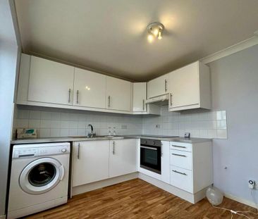 2 bedroom end of terrace house to rent - Photo 5