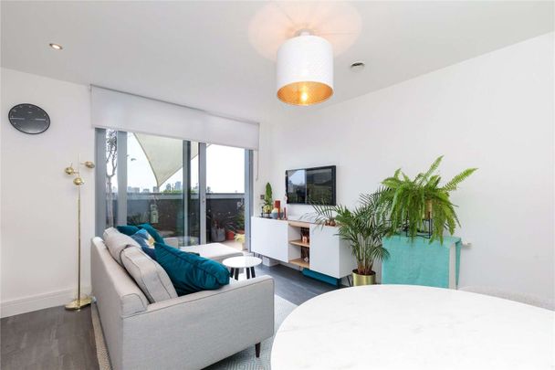 Boleyn Road, Hackney, London, N16 8EP - Photo 1