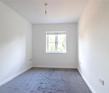 4 bedroom detached house to rent - Photo 4