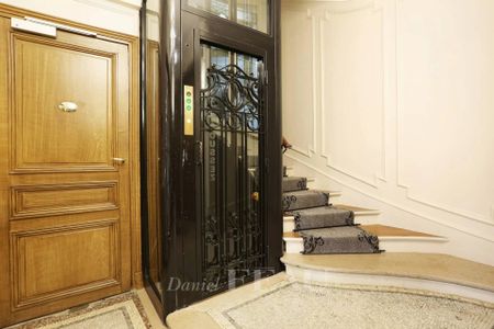 Location appartement, Paris 7ème (75007), 4 pièces, 106 m², ref 85679570 - Photo 2