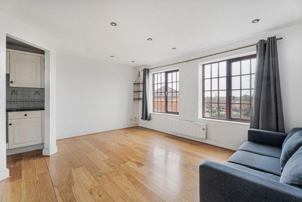 3 bedroom apartment to rent - Photo 1