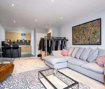 The Heart, Walton-on-thames, KT12 - Photo 2