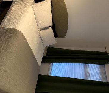 1 bedroom in a flat share to rent - Photo 4