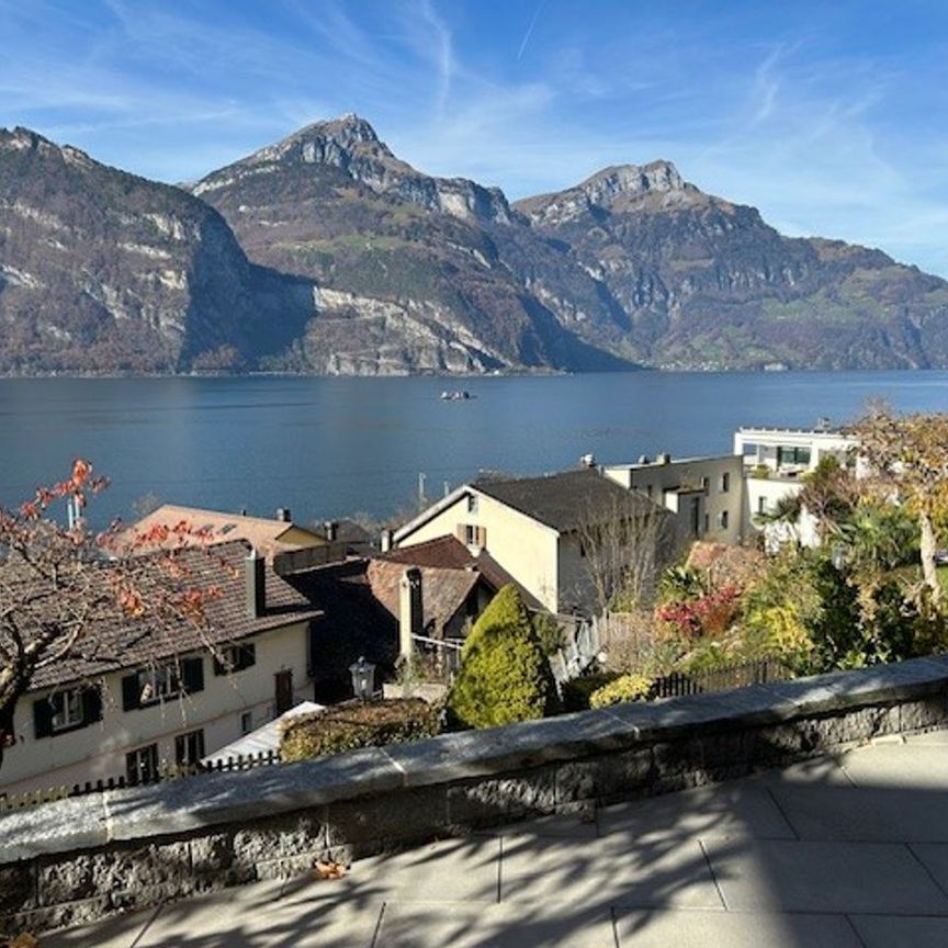 Renovierte 2.5 Zimmerwohnung mit tollem Terrassenbereich & Seeblick - Foto 1