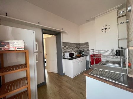 Location Appartement 2 pièces 55m² ROCHEFORT 17300 - Photo 4