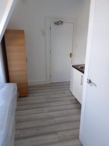 Studio Flat, London Road, CR0 - Photo 5